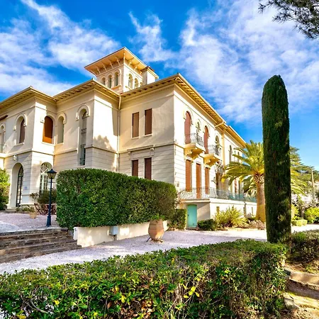 3 Pieces Elegant - Clim Terrasse Parking - * Saint-Raphael (Var)