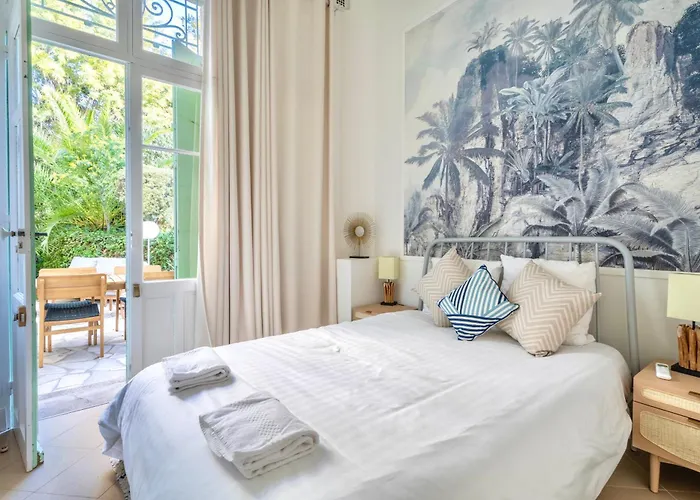 3 Pieces Elegant - Clim Terrasse Parking - * Saint-Raphaël