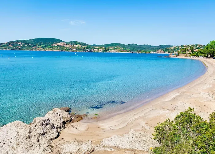 3 Pieces Elegant - Clim Terrasse Parking - *